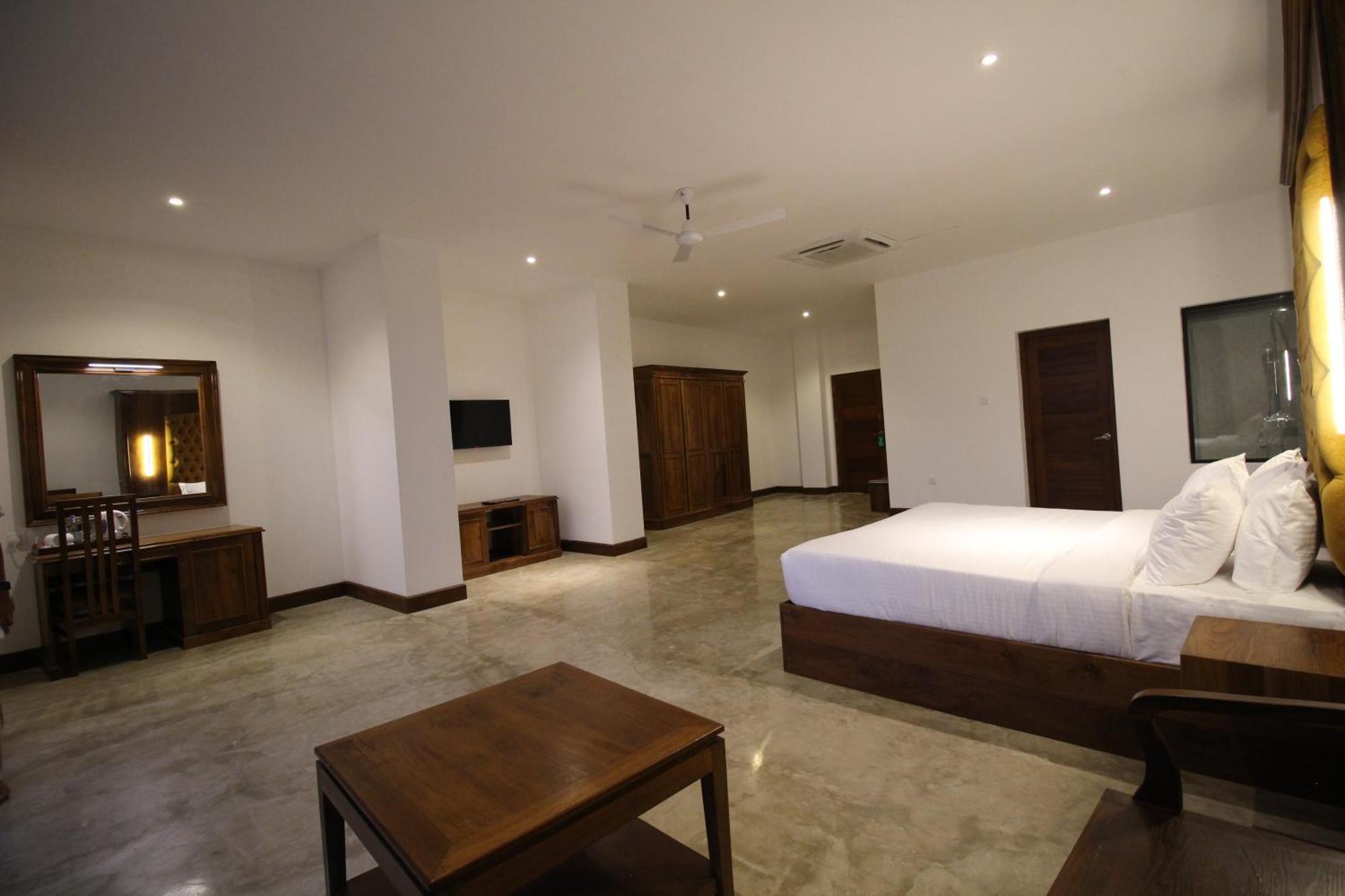 Hotel Refresh Blue ฮิกคาดูวา ภายนอก รูปภาพ